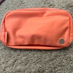NWT belt bag lululemon